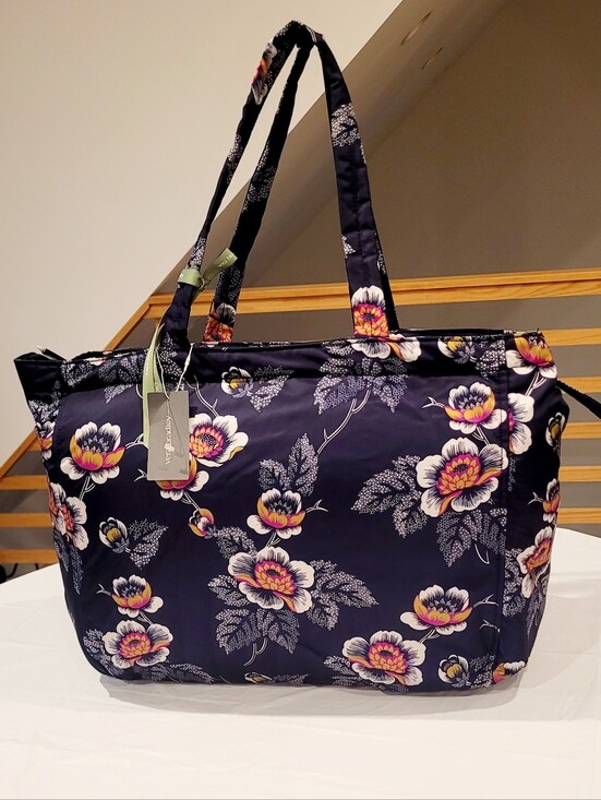 Vera Bradley Handbags - Vera Bradley Knollton Seurat Flotal Tote
